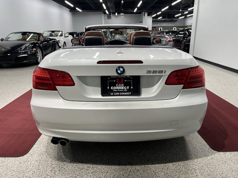Used 2012 BMW 328i Convertible image 11