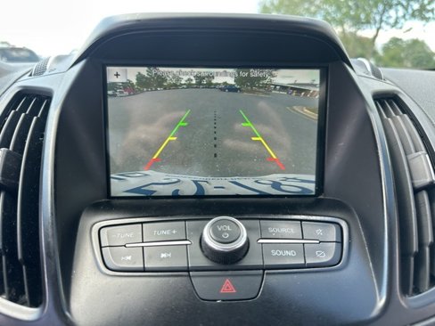 Used 2019 Ford Escape SE image 11