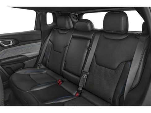 New 2026 Jeep Compass Latitude image 13
