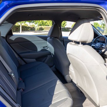 Used 2023 Hyundai Elantra SEL w/ Convenience Package image 20