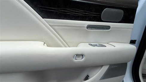 Used 2024 Genesis G90 3.5T image 18