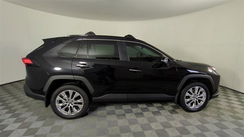 Used 2025 Toyota RAV4 Limited image 3