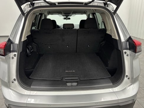 Used 2025 Nissan Rogue SV image 7