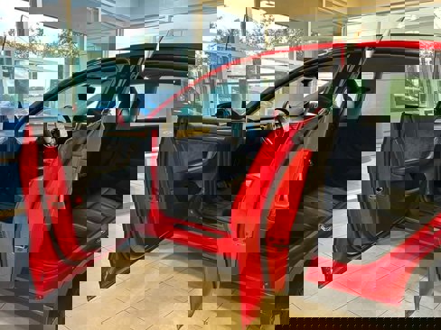 Used 2023 Tesla Model Y Long Range image 18
