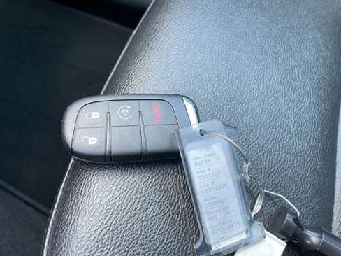 Used 2025 Jeep Compass Limited image 22
