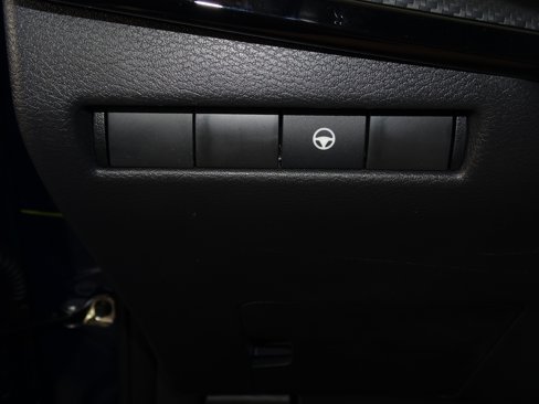 New 2026 Nissan Kicks SR image 32