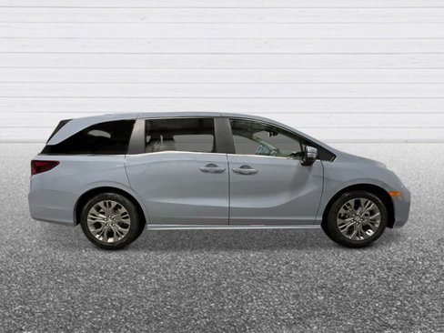 New 2026 Honda Odyssey Touring image 8