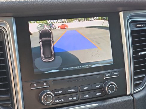 Used 2018 Porsche Macan S image 27