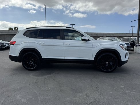 New 2025 Volkswagen Atlas SE image 8