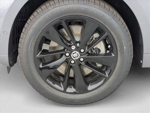 New 2026 Jaguar F-PACE R-Dynamic S image 10
