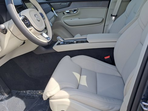 New 2026 Volvo XC90 B6 Ultra image 6