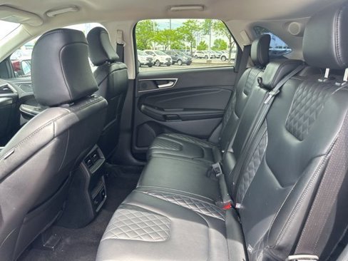 Used 2024 Ford Edge Titanium image 15