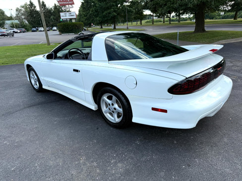 Used 1995 Pontiac Firebird Coupe image 12