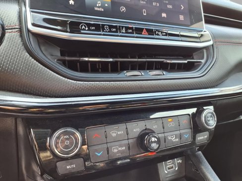 Certified 2023 Jeep Compass Trailhawk image 7