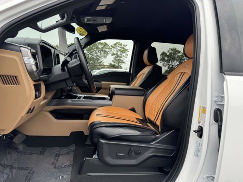 Used 2025 Ford F350 Lariat w/ Lariat Ultimate Package image 16