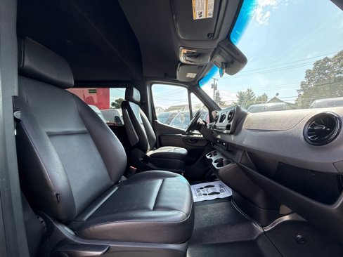 Used 2021 Mercedes-Benz Sprinter 2500 image 19