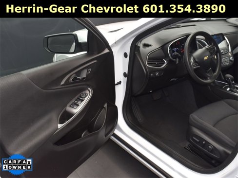 Used 2024 Chevrolet Malibu LT image 11