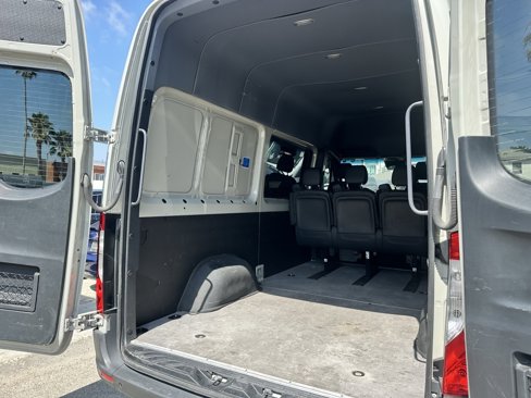 Used 2023 Mercedes-Benz Sprinter 2500 image 8