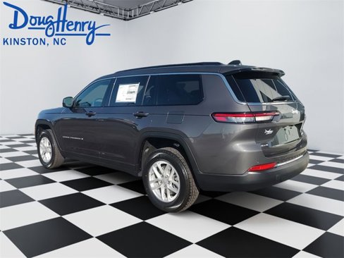 New 2025 Jeep Grand Cherokee L Laredo image 3