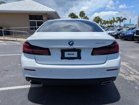Used 2023 BMW 530e w/ Convenience Package image 6
