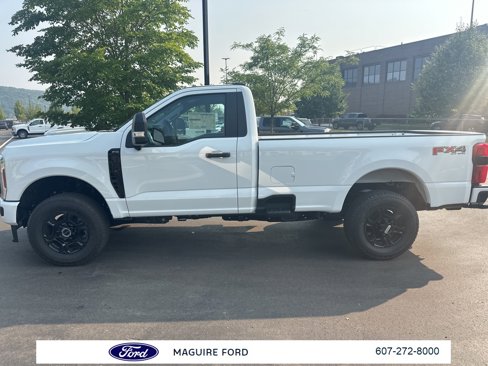 New 2025 Ford F350 4x4 Regular Cab Super Duty image 9