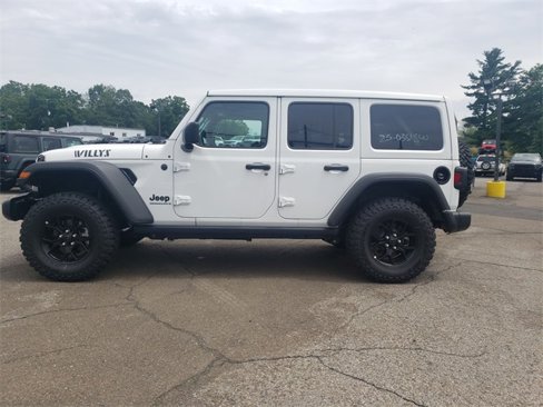 New 2025 Jeep Wrangler Willys image 12