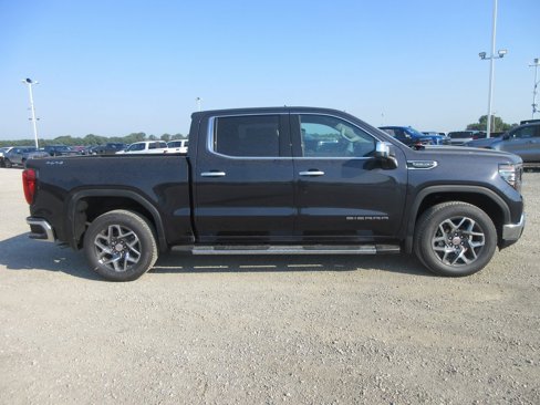 New 2026 GMC Sierra 1500 SLT w/ SLT Premium Package image 3