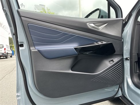 New 2025 Volkswagen ID.4 Pro S image 13