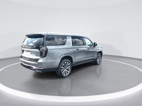 New 2026 Chevrolet Suburban High Country image 8