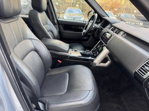 Used 2018 Land Rover Range Rover HSE image 27