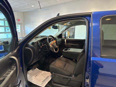 Used 2013 Chevrolet Silverado 2500 LT w/ Interior Plus Package image 19