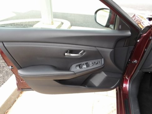 Certified 2025 Nissan Sentra SV image 20