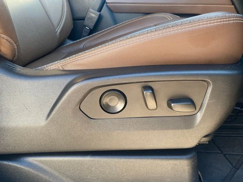 Used 2022 Chevrolet Suburban High Country image 41