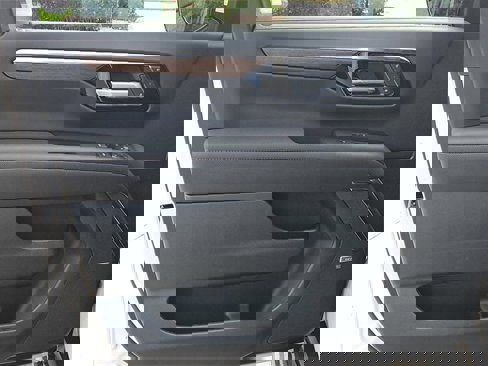 New 2025 Chevrolet Tahoe High Country image 15