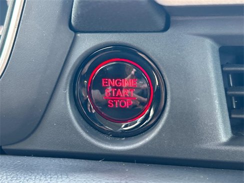 Used 2025 Honda Pilot Touring image 32