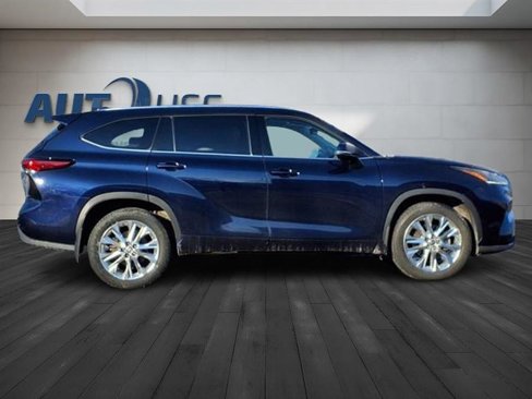 Used 2022 Toyota Highlander Limited image 15