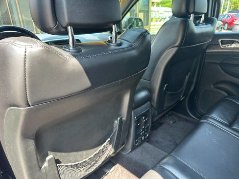 Used 2018 Jeep Grand Cherokee Limited image 11