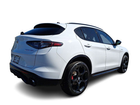 New 2025 Alfa Romeo Stelvio Sprint image 4