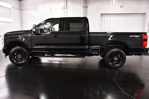 Used 2024 Ford F250 XLT w/ XLT Premium Package image 4
