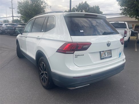Used 2021 Volkswagen Tiguan SE w/ Panoramic Sunroof Package image 7