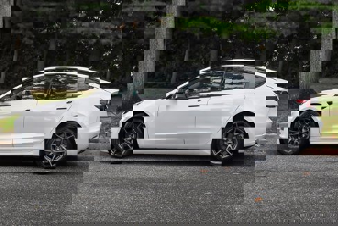 Used 2023 Tesla Model 3 Standard Range image 4
