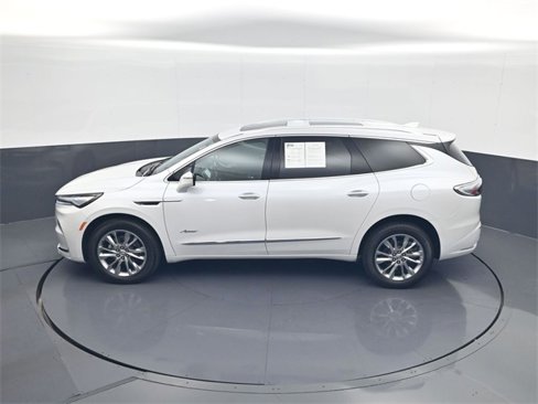Used 2024 Buick Enclave Avenir w/ Avenir Technology Package image 21