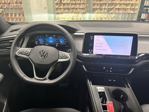 New 2026 Volkswagen Atlas Cross Sport SE image 32