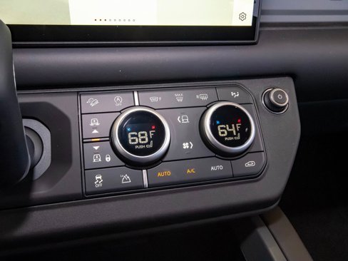 New 2025 Land Rover Defender 110 X-Dynamic SE image 26