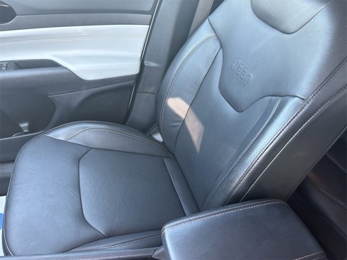 Certified 2022 Jeep Compass Limited w/ Sun and Sound Group image 27