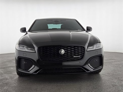 Certified 2024 Jaguar XF R-Dynamic SE image 8