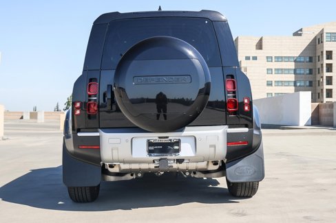 New 2025 Land Rover Defender 110 S image 5