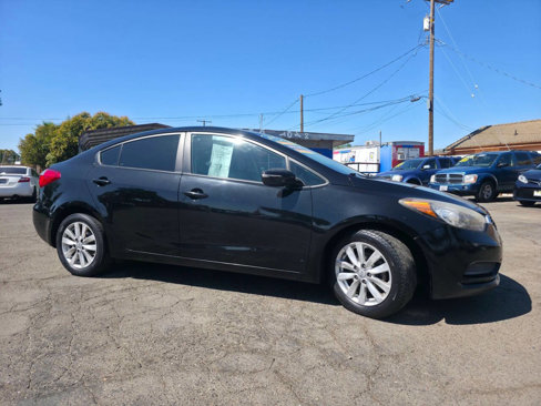 Used 2015 Kia Forte LX w/ Popular Package image 2