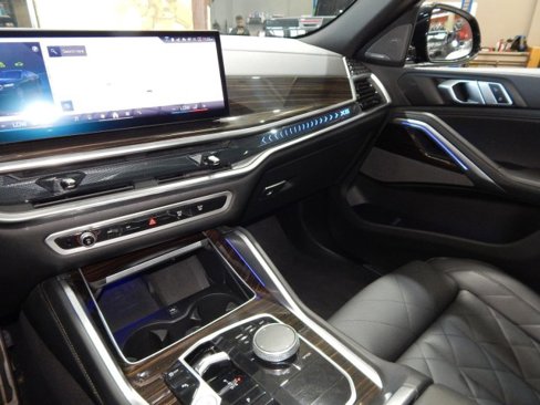 Used 2025 BMW X6 xDrive40i image 22