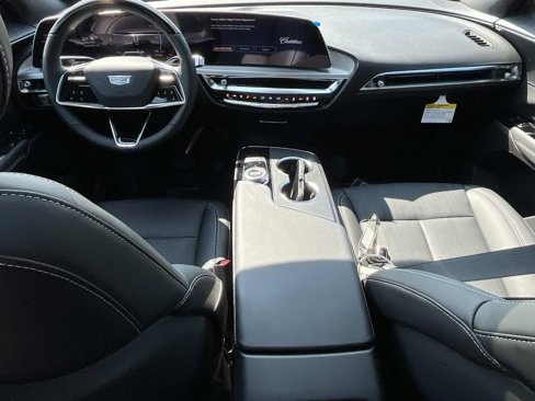 New 2026 Cadillac Lyriq Luxury image 15